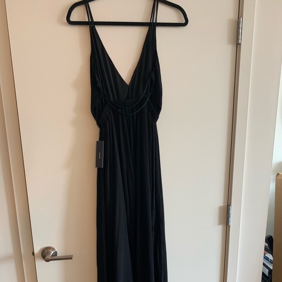 Lulus Dresses & Skirts - Lulus black maxi dress